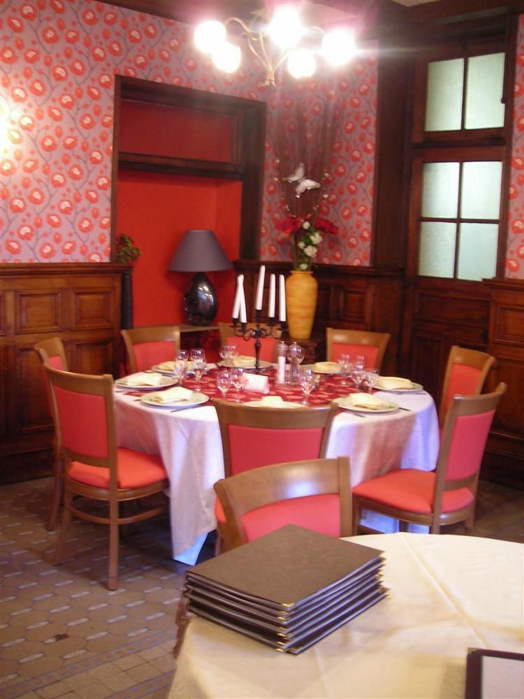 Logis Hotel De France Restaurant Grill Domfront  Eksteriør billede